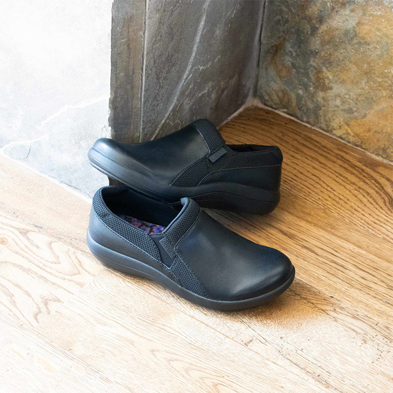 Women's Duette Jet Black