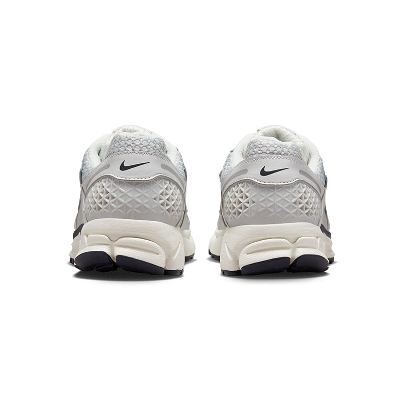 Women's Vomero 5 Photon Dust/Chrome