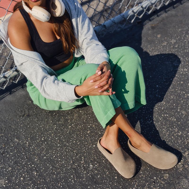Women's Amsterdam Narrow Taupe Suede