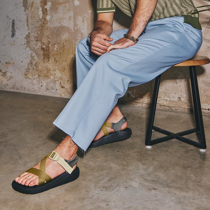 Shop Men's CushZ Caramelized | Men's Sandals by Chaco – Tradehome