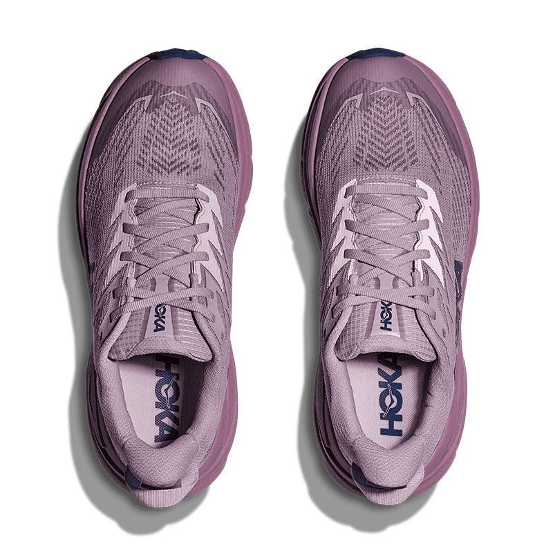 Shop Women's Challenger 8 GORE-TEX Fragrant Lilac/Berry Mauve