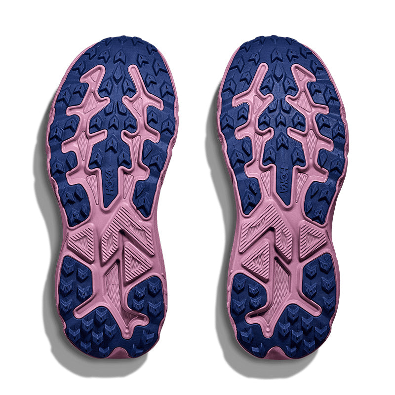 Shop Women's Challenger 8 GORE-TEX Fragrant Lilac/Berry Mauve