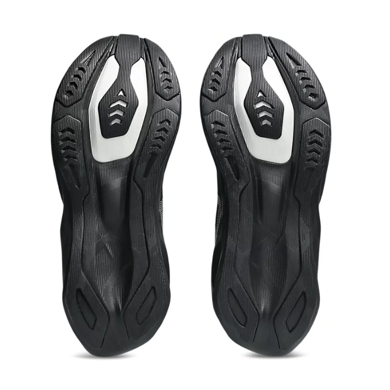 Men's Novablast 6 Black/Black