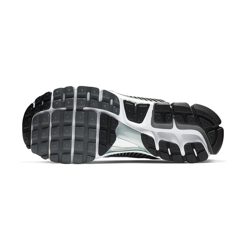 Men's Vomero 5 SE Dark Grey/Black/White