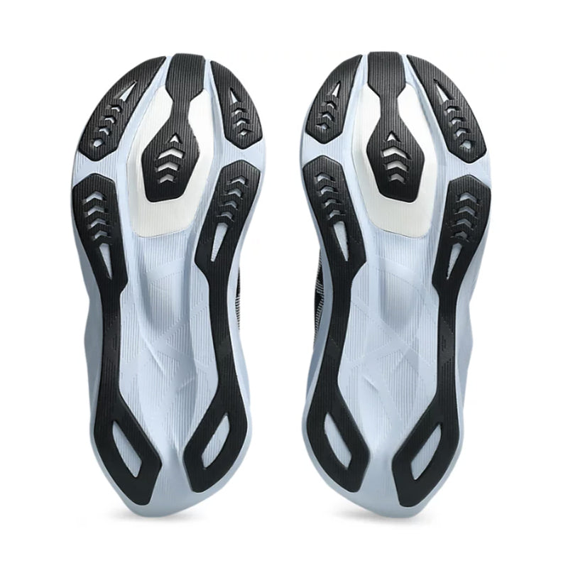 Women's Novablast 6 Black/Solid Air