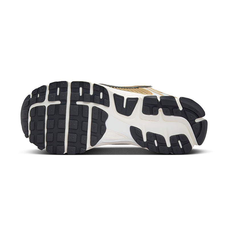 Women's Vomero 5 Photon Dust/Metallic Gold