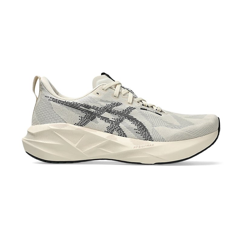 Men's Novablast 5 Oatmeal/Black – Tradehome Shoes