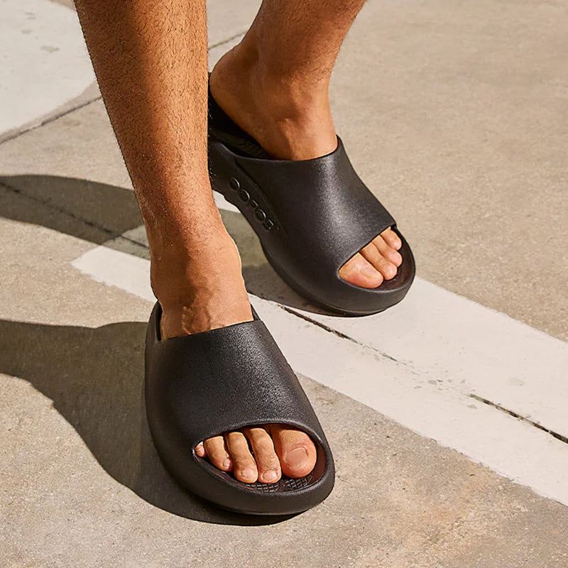 Shop Men's OOahh PLUS Black | Men's Sandals by Oofos – Tradehome Shoes