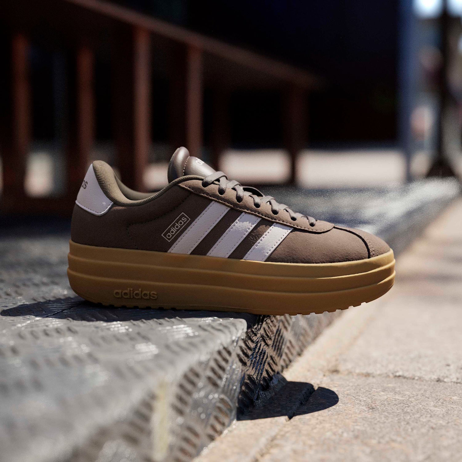 Women's VL Court Bold Earth Strata/Quartz