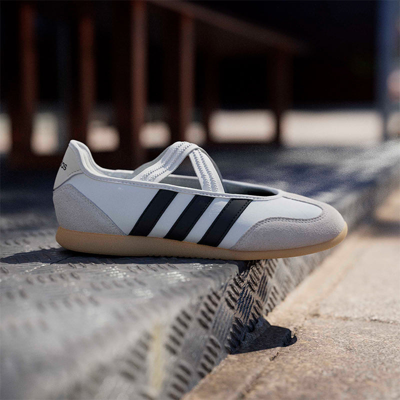 Women's Barreda Mary Jane White/Black/Gum