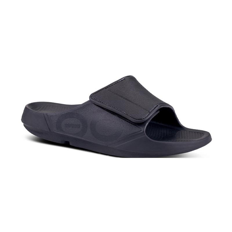 Angled side view of OOFOS Men's OOAHH Sport Flex slide in Black.